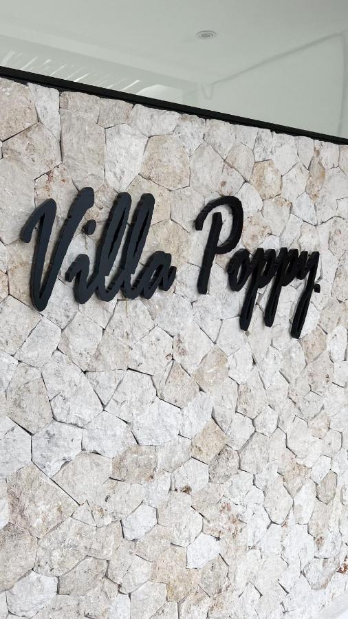 Villa Poppy Bumbak Canggu Eksteriør bilde
